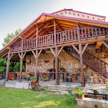 Apartment In Antique Museum Filip بيتولا المظهر الخارجي الصورة